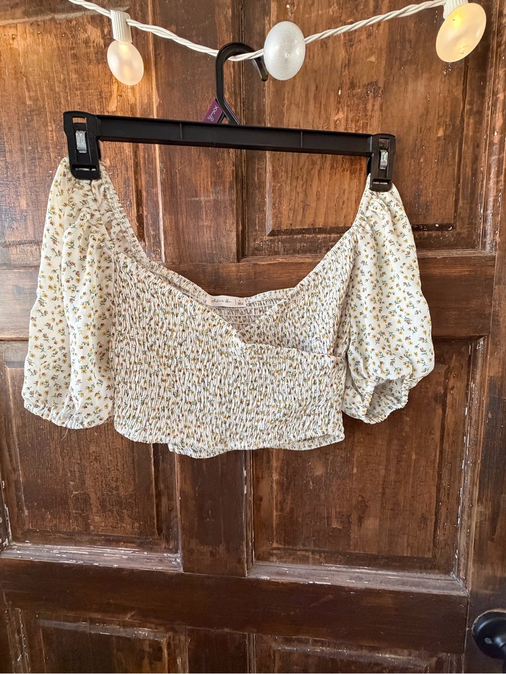 Active USA White Floral Smocked Puff Sleeve Crop Top
